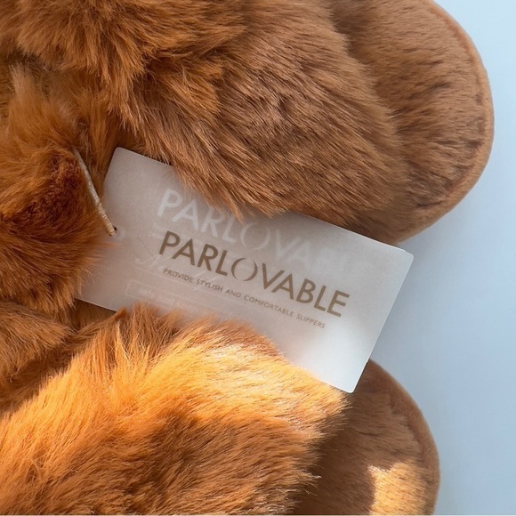 Parlovable Women's Cross Band Fuzzy Soft Plush Furry Slippers Indoor L 9/10 NWT - Picture 6 of 11